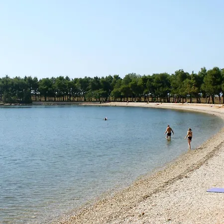 With A Parking Space Novigrad - 7135 Appartement
