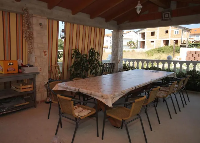 Apartamento With A Parking Space Novigrad - 7037