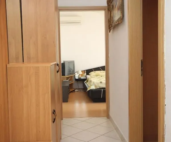 With A Parking Space Novigrad - 7037 Novigrad Istria