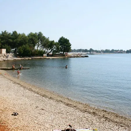 Apartments With A Parking Space Novigrad - 7135 Apartment *