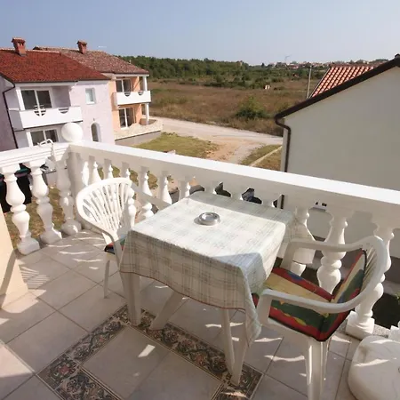 Apartment With A Parking Space Novigrad - 7037 Novigrad (Istria)