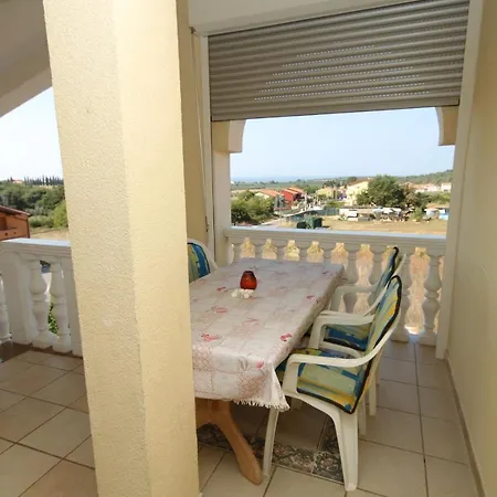 With A Parking Space Novigrad - 7037 Apartment Novigrad (Istria)