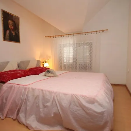 With A Parking Space Novigrad - 7037 Apartment *