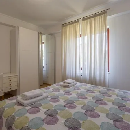 Apartments With A Parking Space Novigrad - 7135 Apartment